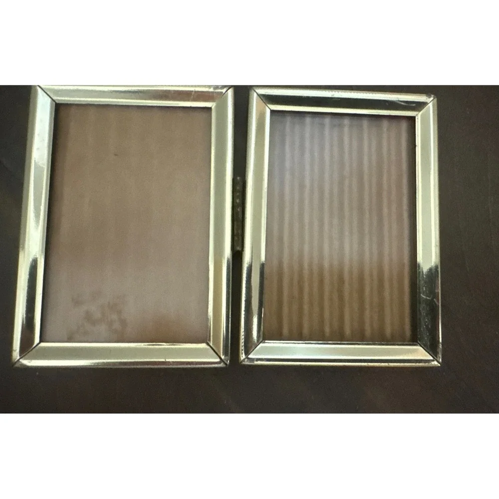 Picture Frame Vintage Double(2) Capacity Folding Brass Free Standing 2x3 847